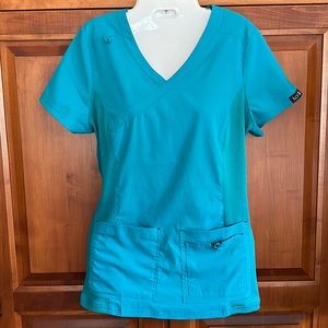 Woman’s Koi Basic scrub top